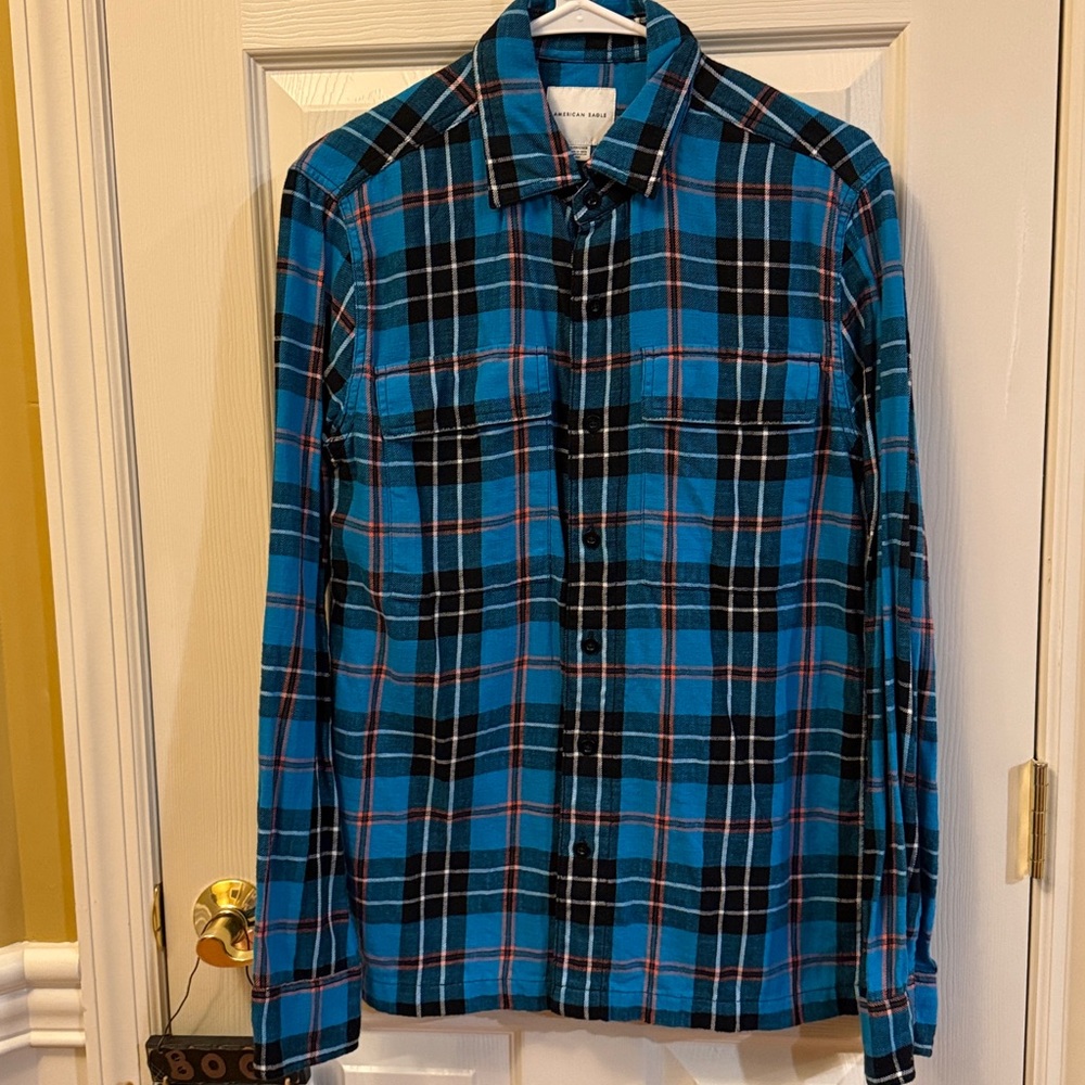 American Eagle Outfitters Blue Plaid Casual Button Down Shirt